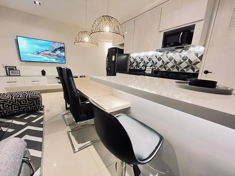 Espanola 2B Dream Apartment Cartagena 2Bed 1Ba 0*,  Colombia