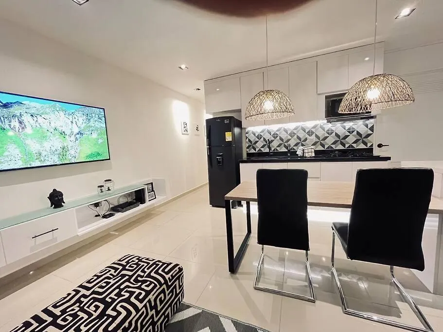 Espanola 2B Dream Apartment Cartagena 2Bed 1Ba 0*,  Colombia